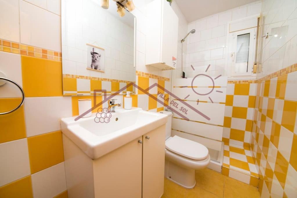 Villa Del Sol - Piscina Climatizada Mentrida エクステリア 写真