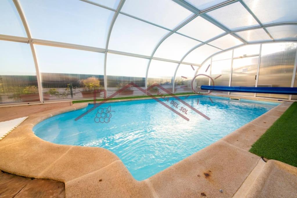 Villa Del Sol - Piscina Climatizada Mentrida エクステリア 写真