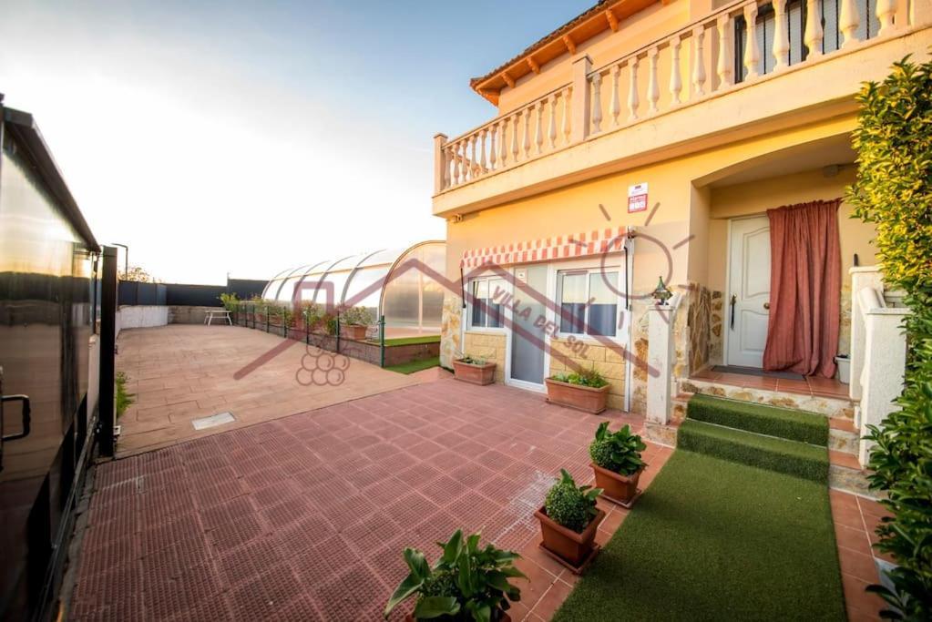 Villa Del Sol - Piscina Climatizada Mentrida エクステリア 写真