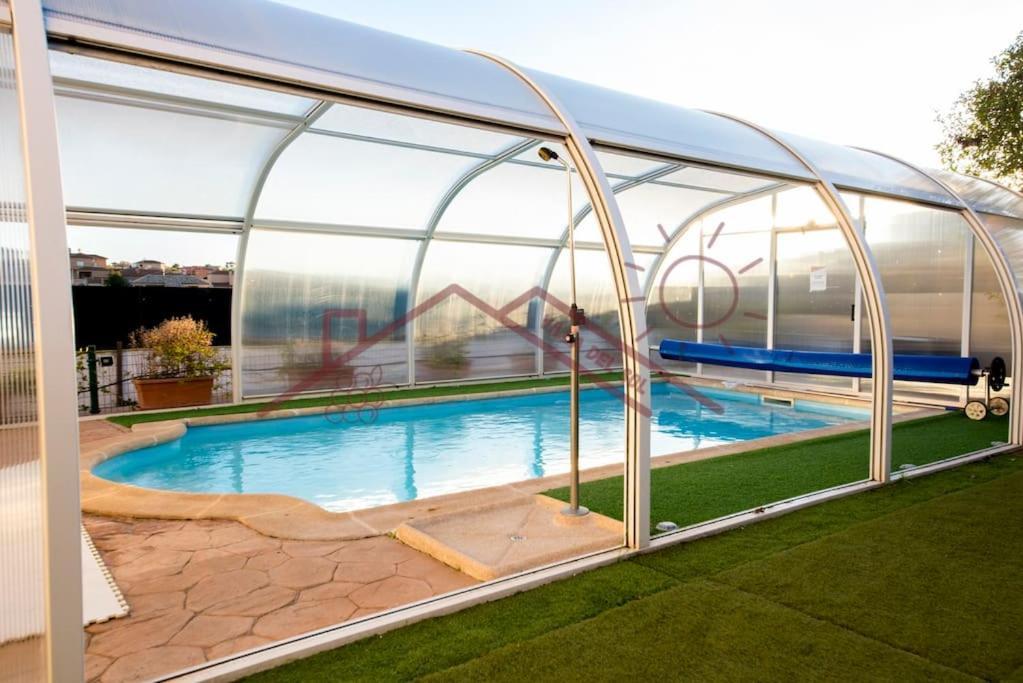 Villa Del Sol - Piscina Climatizada Mentrida エクステリア 写真